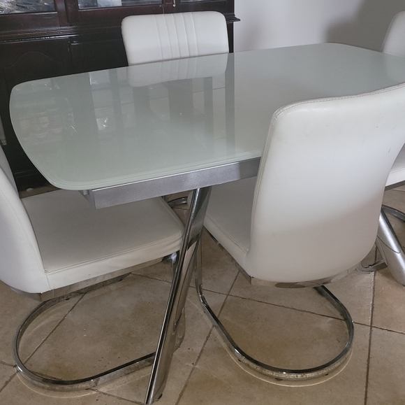 Dining Set - Picture 3 of 8